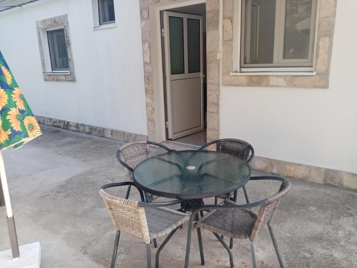 Apartmani Bosco Tivat Exterior foto