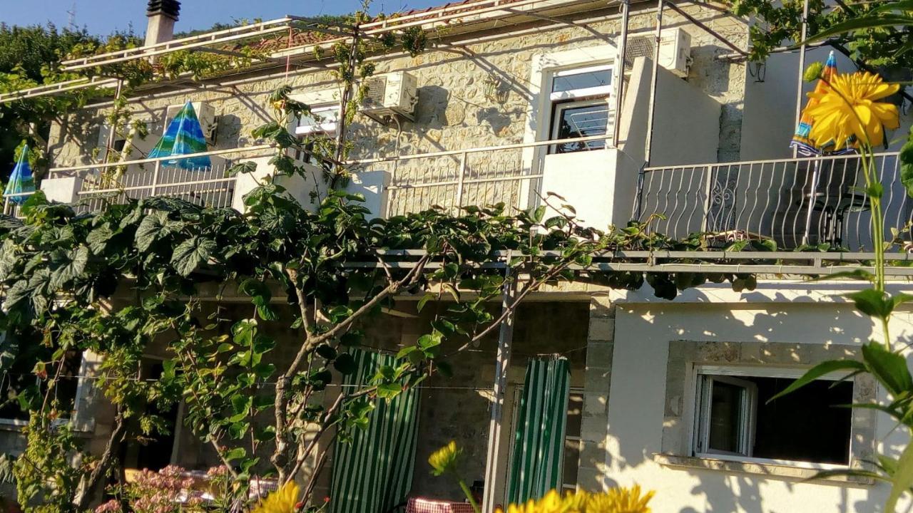 Apartmani Bosco Tivat Exterior foto